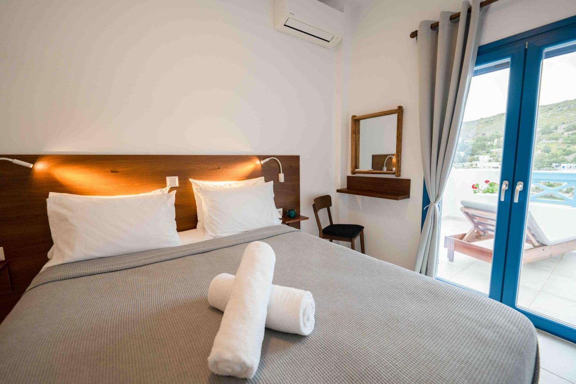 Heliades Suites Panteli Bagian luar foto
