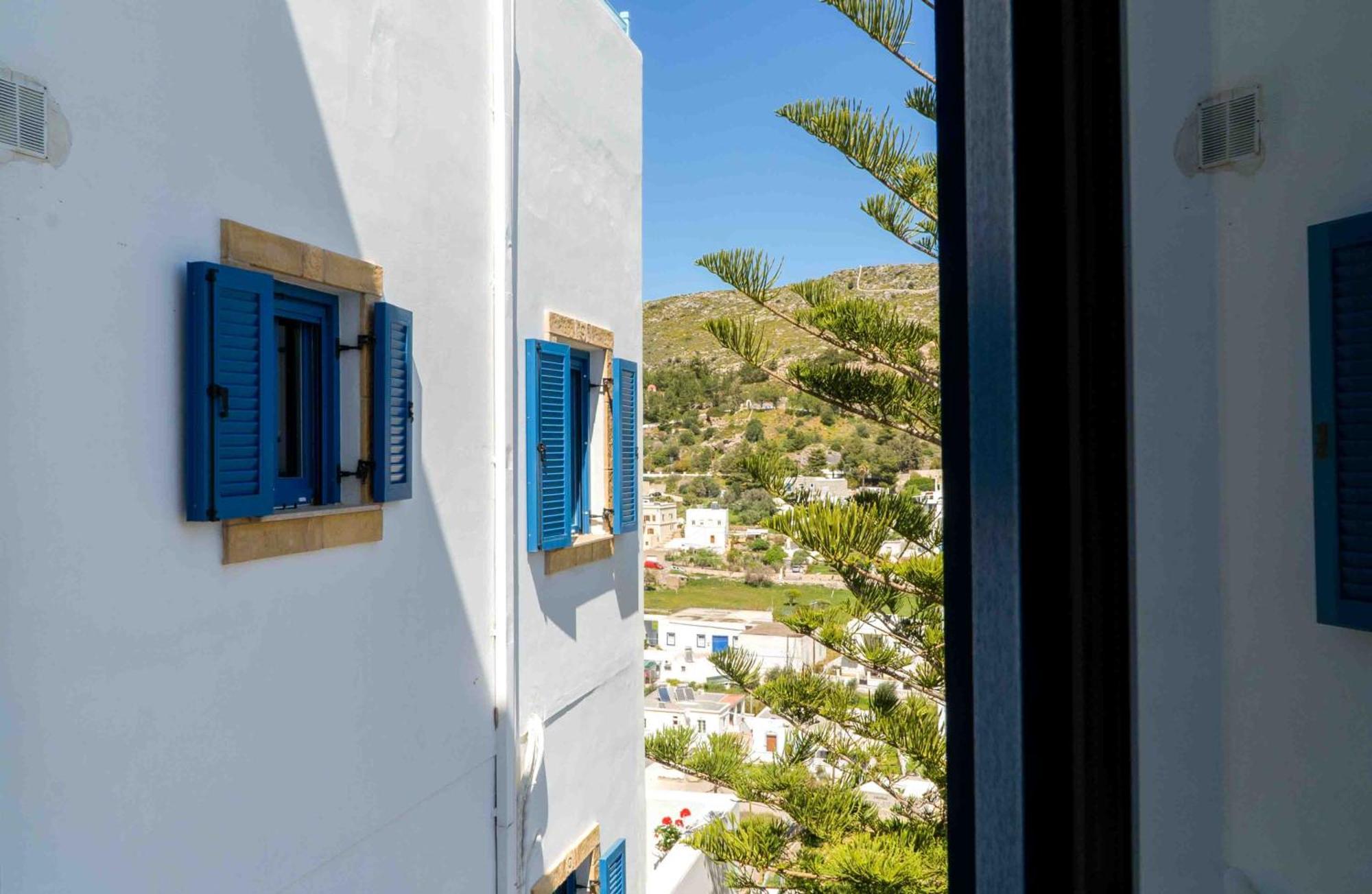 Heliades Suites Panteli Bagian luar foto