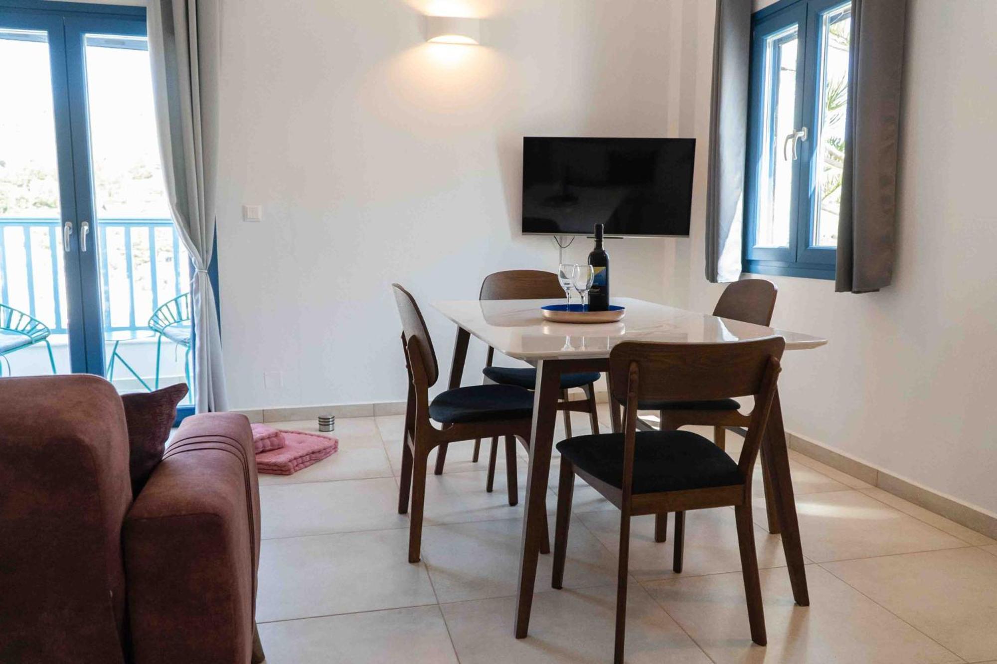 Heliades Suites Panteli Bagian luar foto