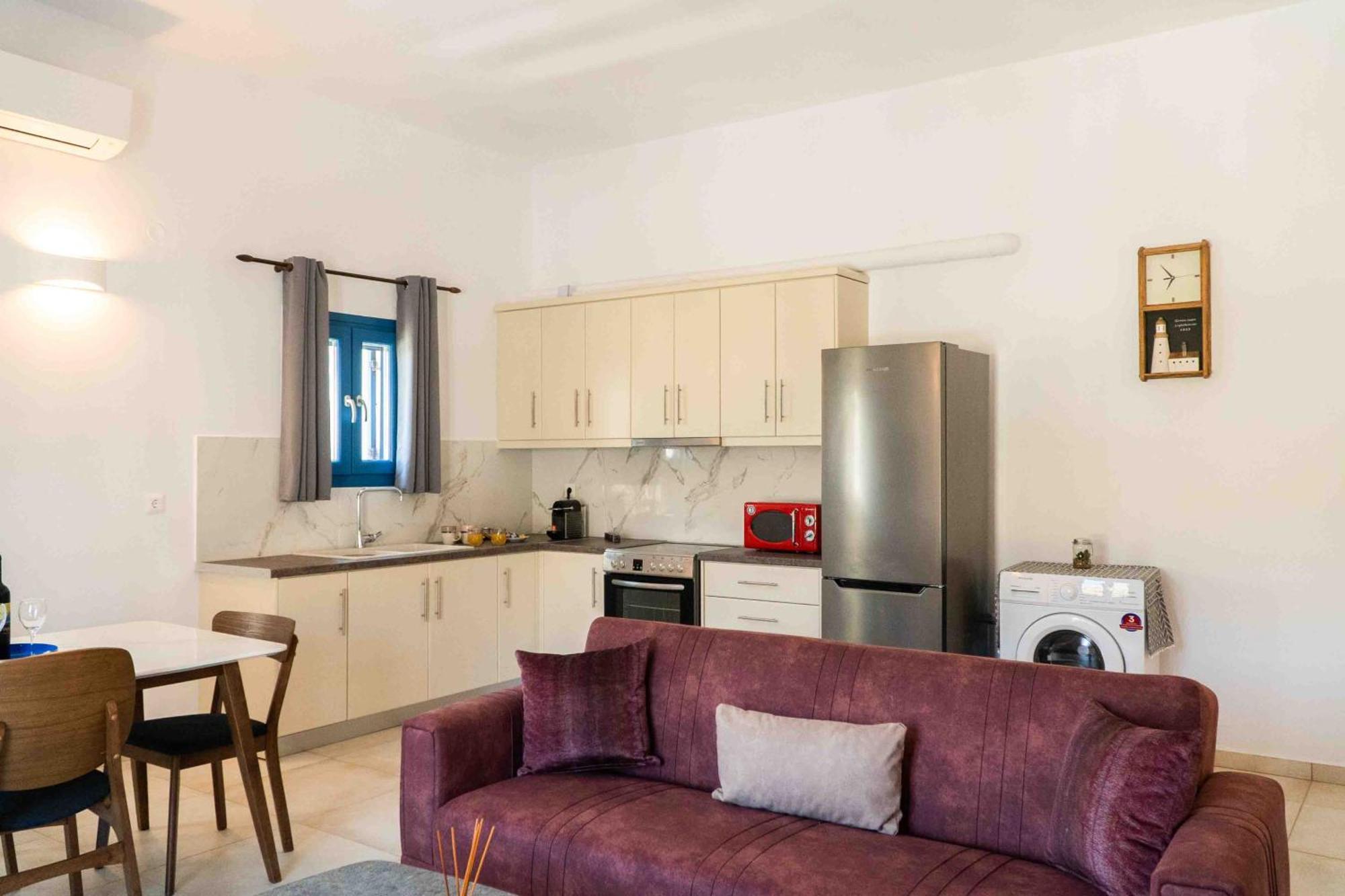Heliades Suites Panteli Bagian luar foto