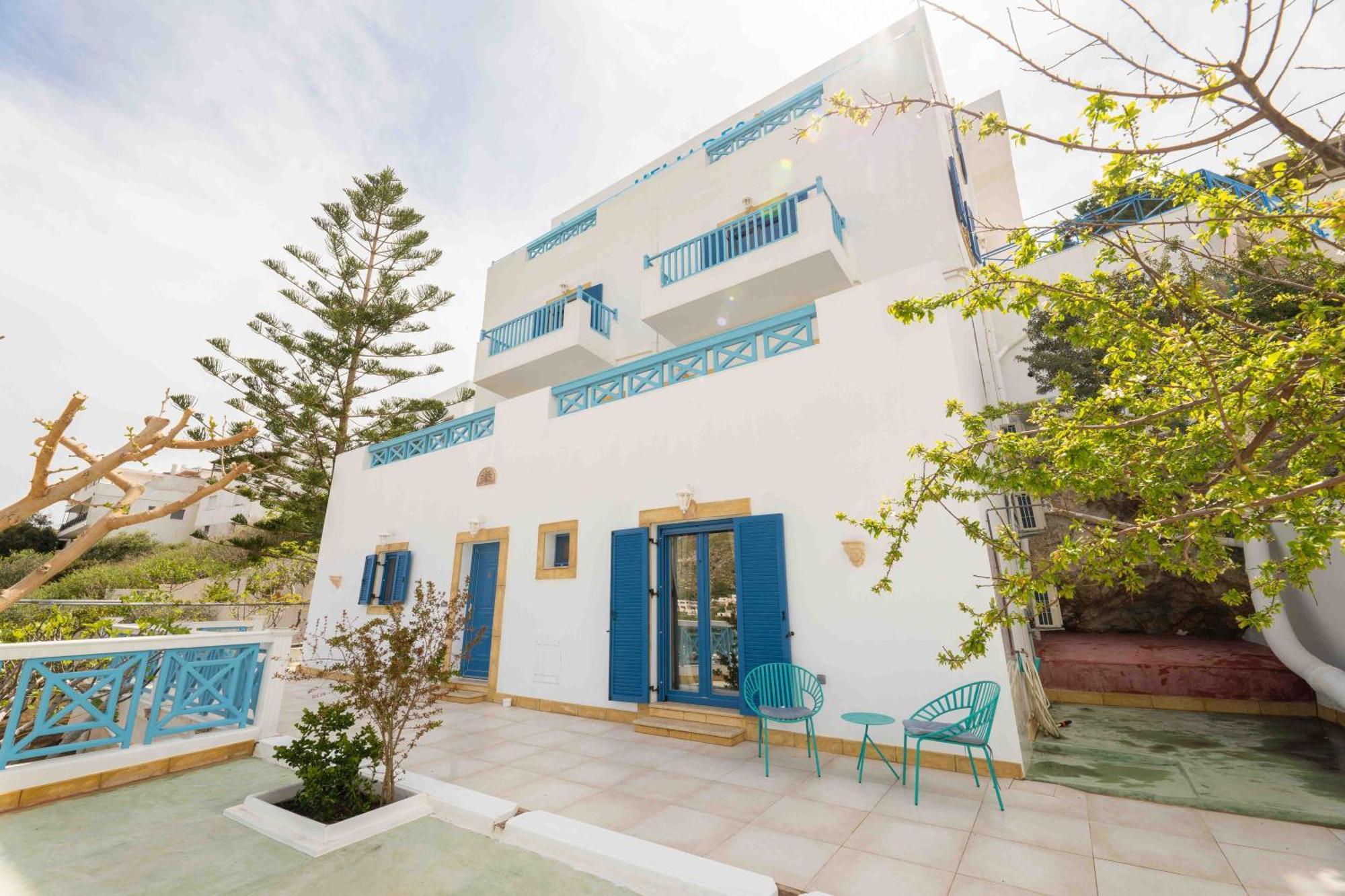 Heliades Suites Panteli Bagian luar foto