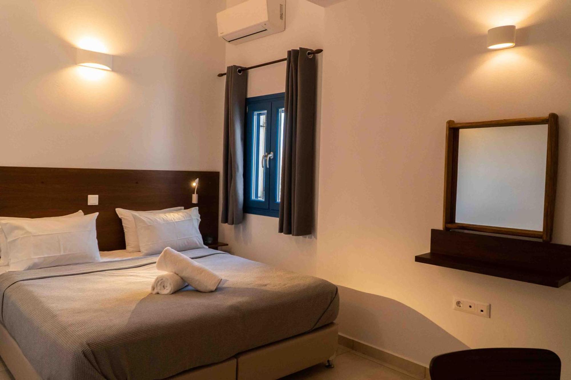 Heliades Suites Panteli Bagian luar foto