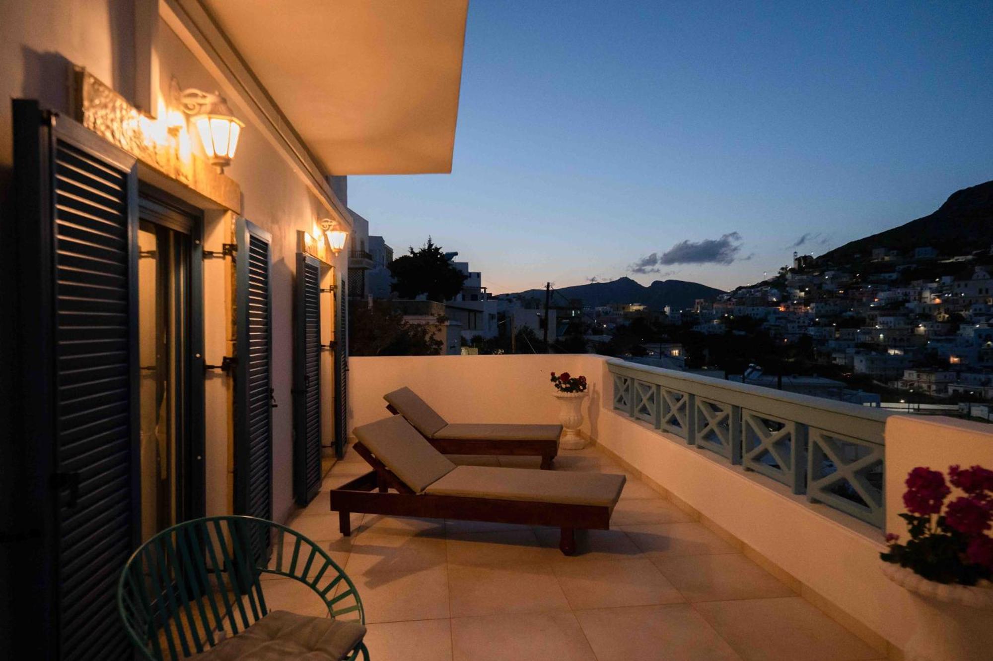 Heliades Suites Panteli Bagian luar foto